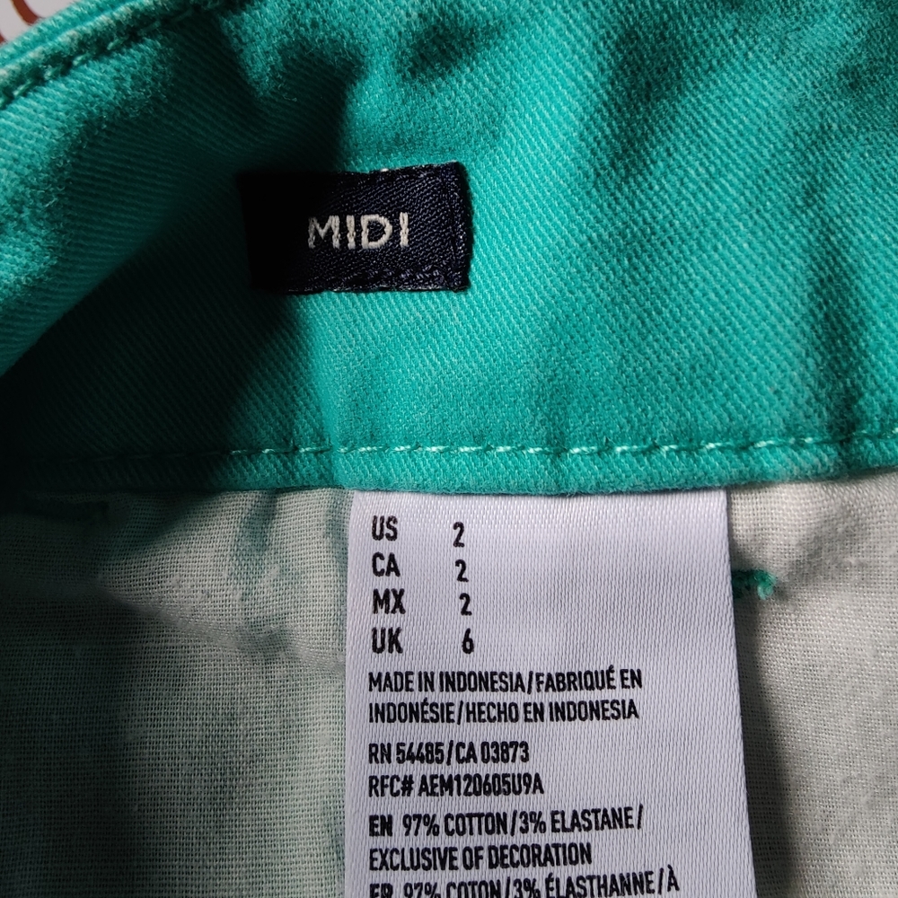 American Eagle Shorts - Picture 4 of 4